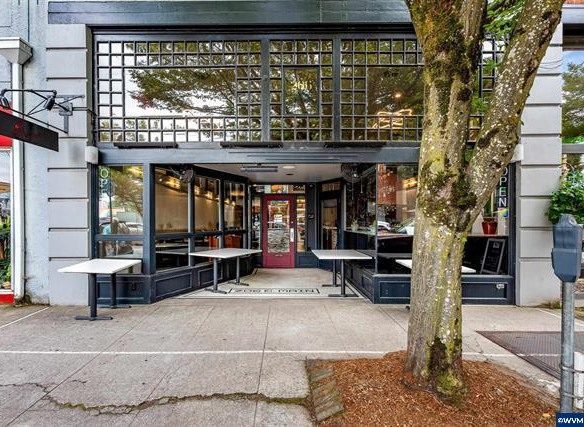 Turnkey Restaurant & Bar · 206 E Main St photo